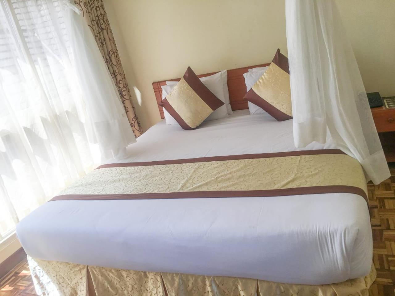 Golden Gates Hotel Thuthuriki Exterior foto